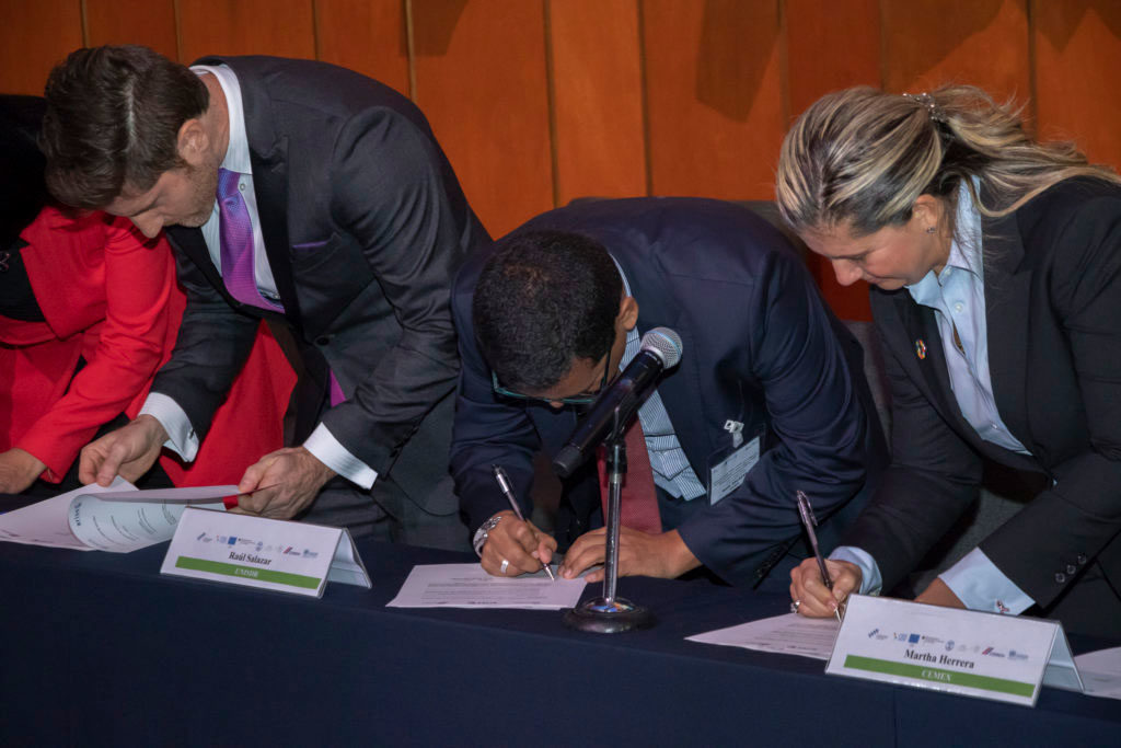 Establecen ARISE, la red mexicana público-privada para prevenir desastres.