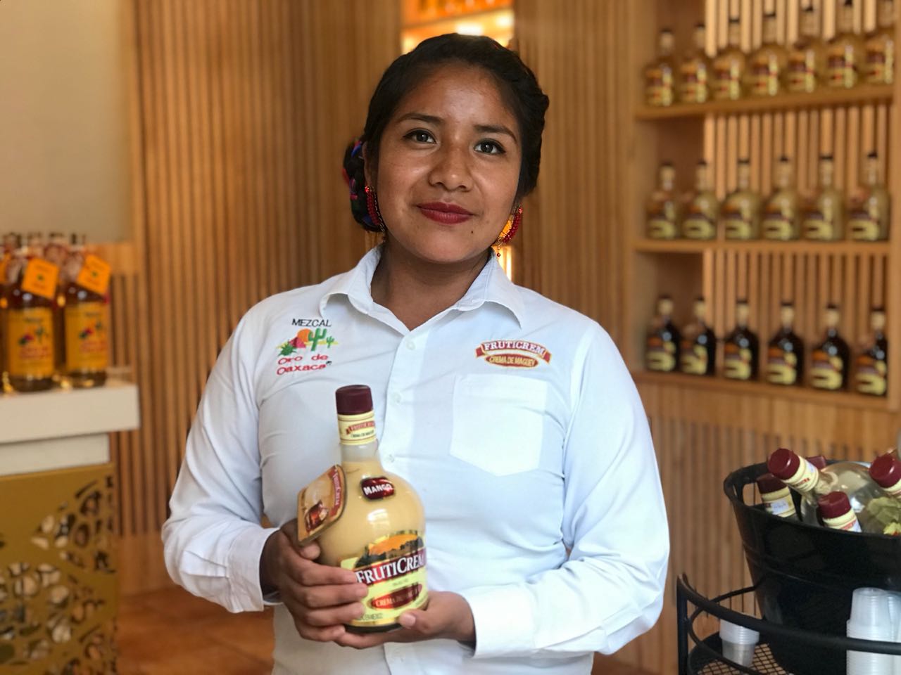 Oro de Oaxaca es una de las principales marcas con visión femenina, que brindan impulso y apoyo a las mujeres que colaboran en la empresa